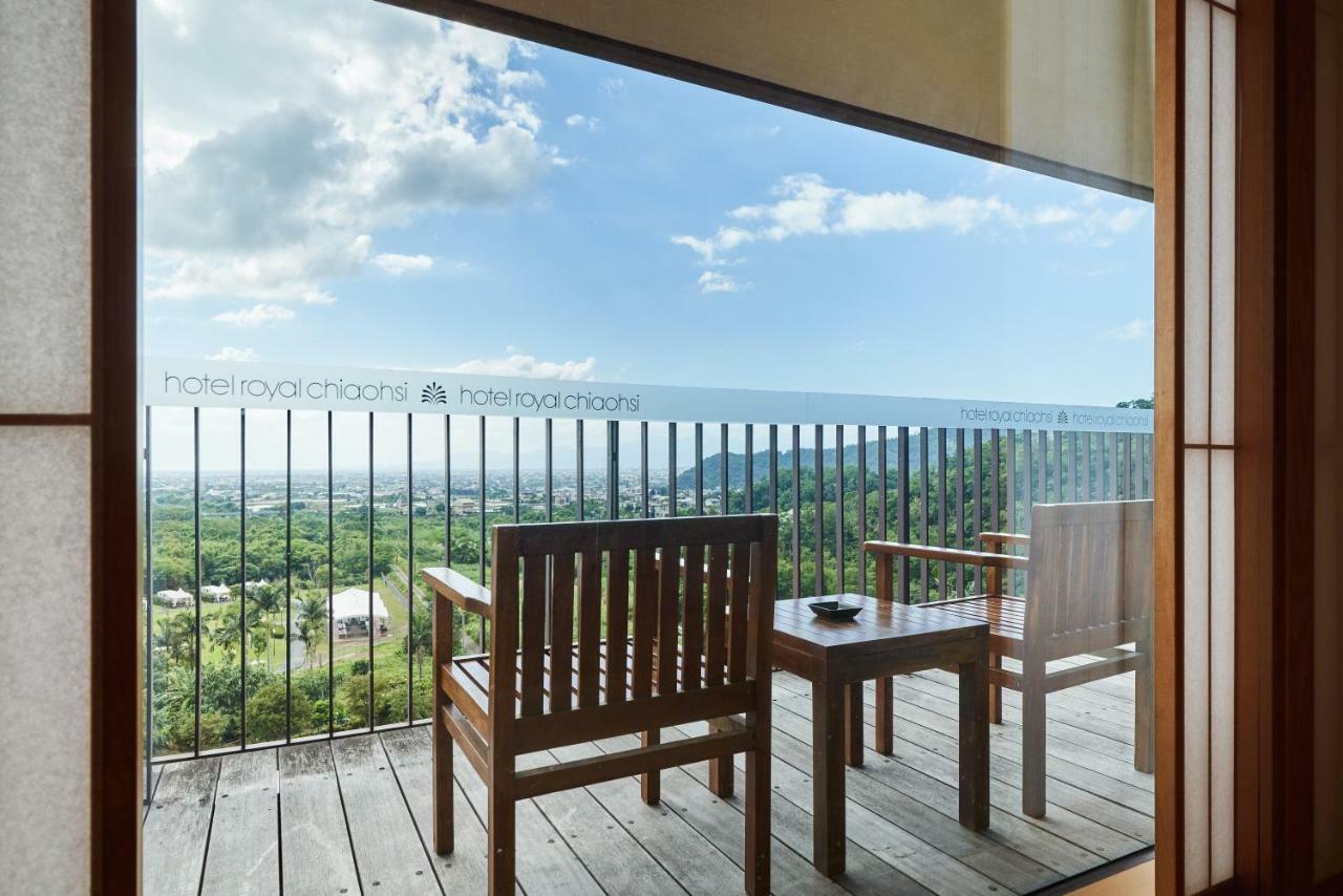 Hotel Royal Chiao Hsi Jiaoxi Exterior photo Balcony of a hotel room