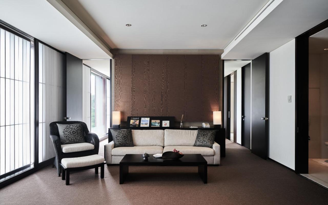 Hotel Royal Chiao Hsi Jiaoxi Exterior photo Interior of a suite at the Mandarin Oriental, Tokyo